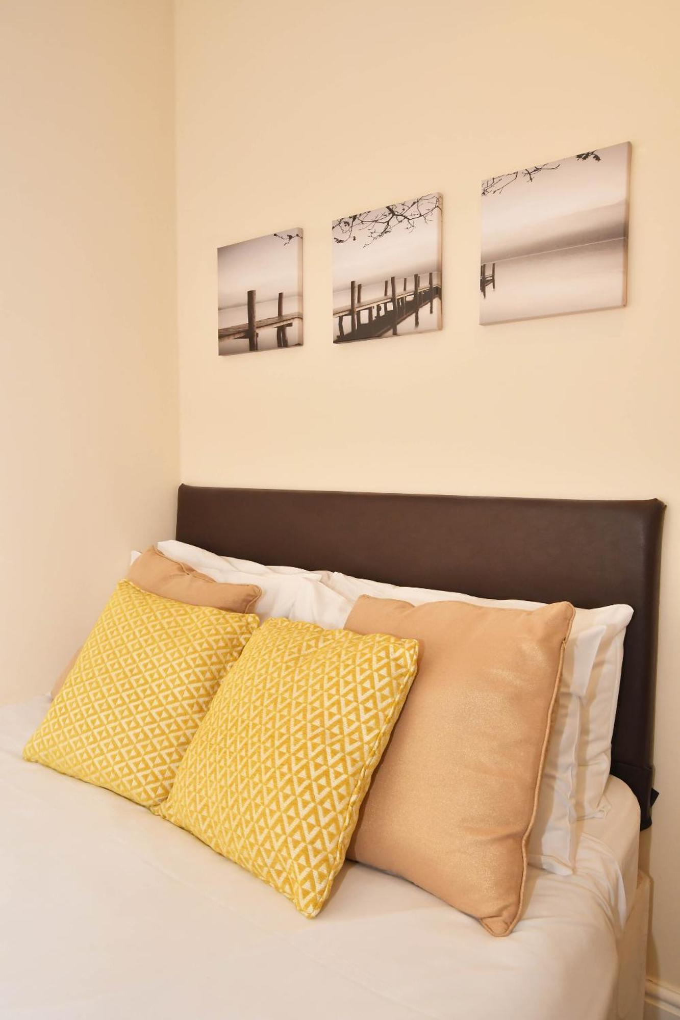 Townhouse @ 178 Ruskin Road Crewe Dış mekan fotoğraf