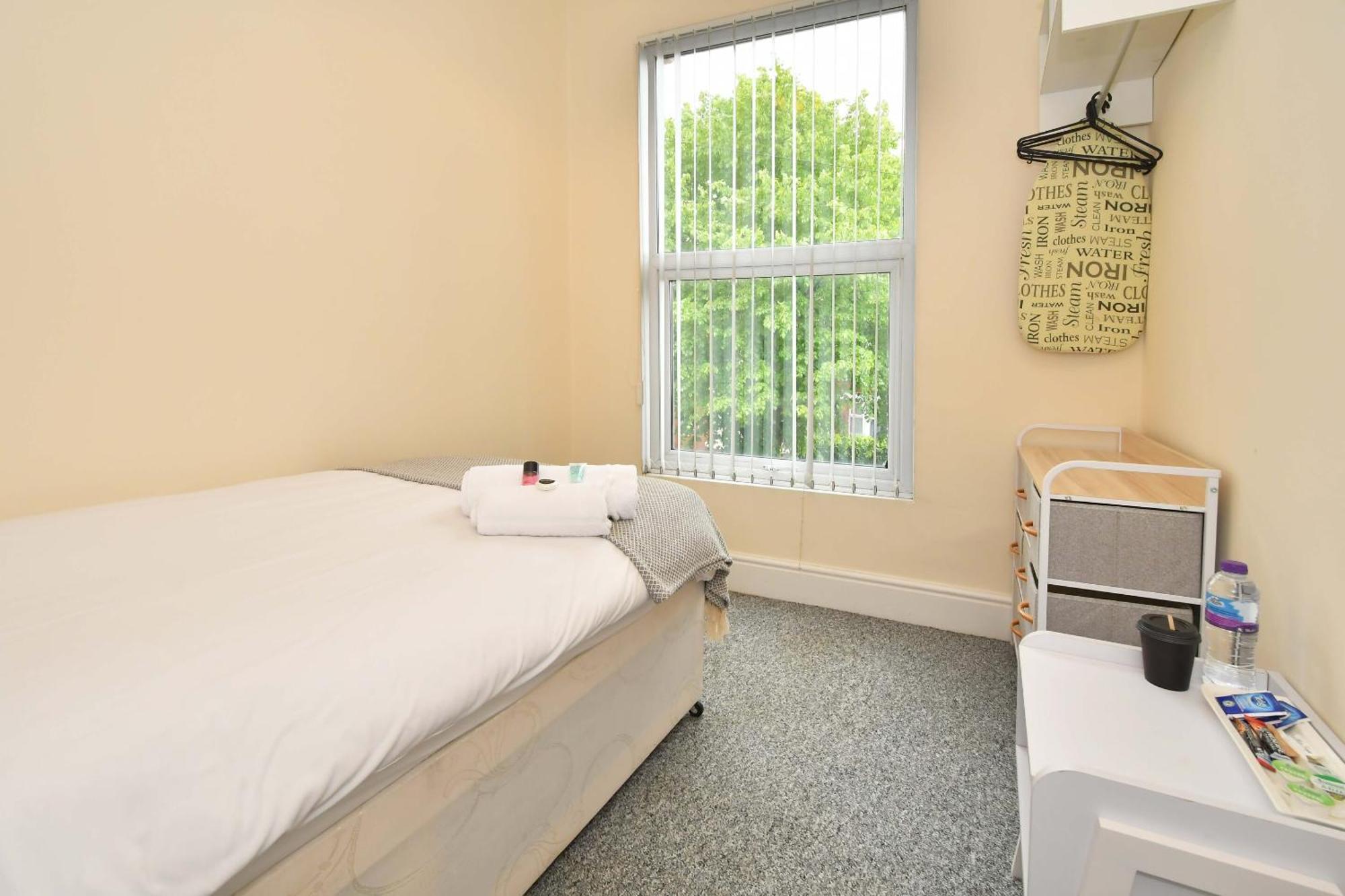Townhouse @ 178 Ruskin Road Crewe Dış mekan fotoğraf